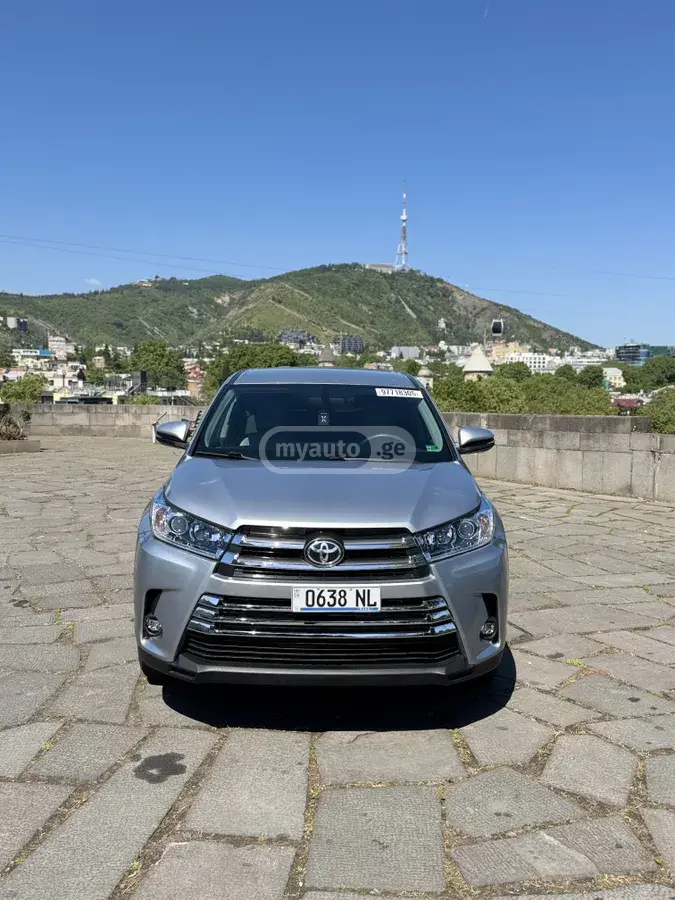 Toyota Highlander 2016 — photo 2