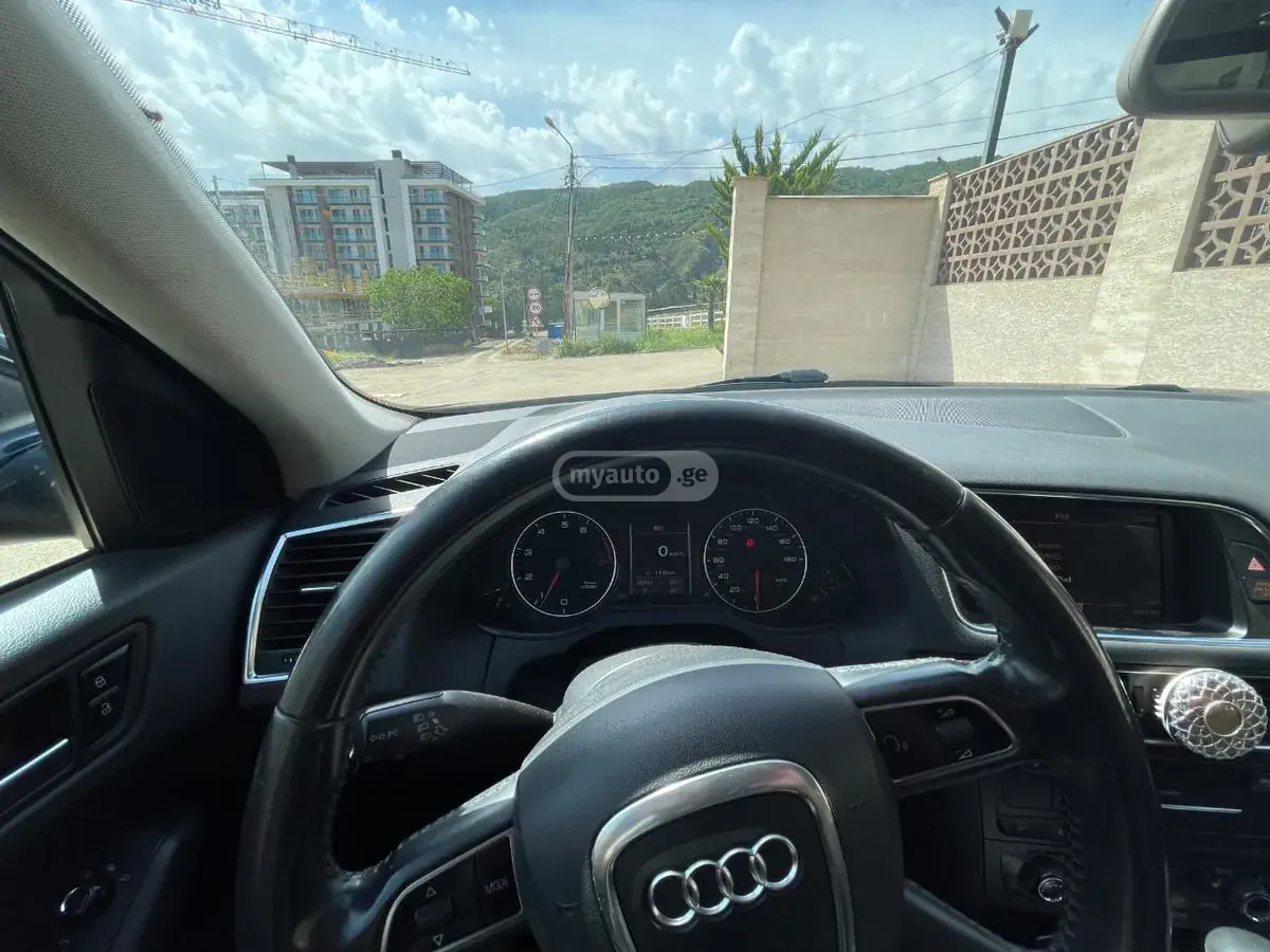Audi Q5 2011 — photo 2