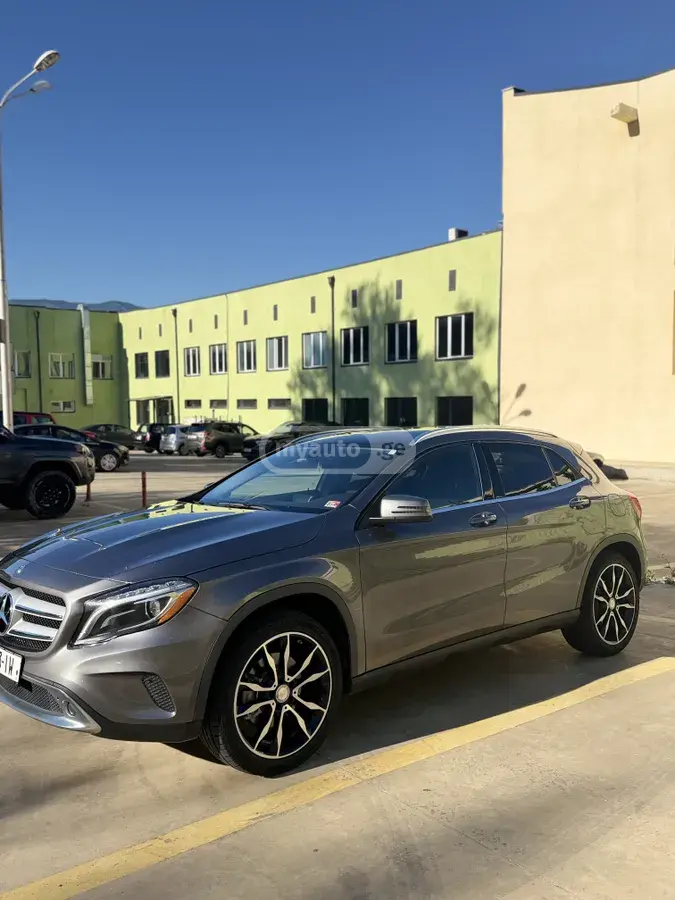 Mercedes-Benz GLA 250