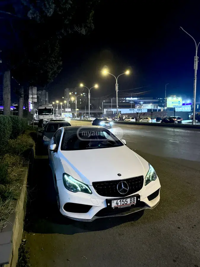 Mercedes-Benz 220 2013 — photo 2