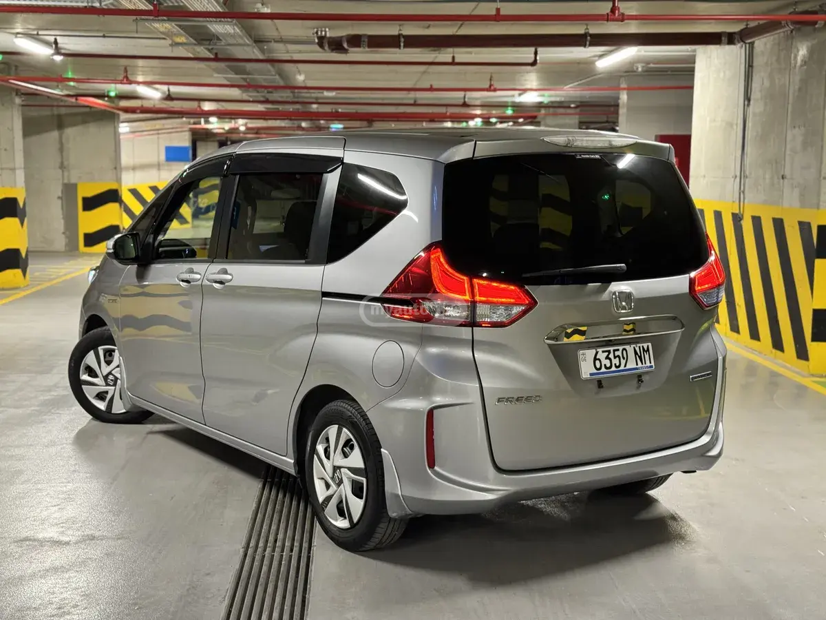 Honda Freed 2017 — photo 2