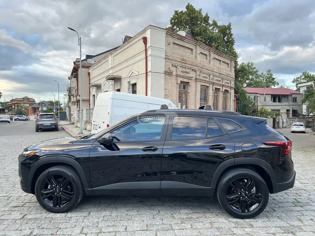 Chevrolet Trax 2024 — photo 2