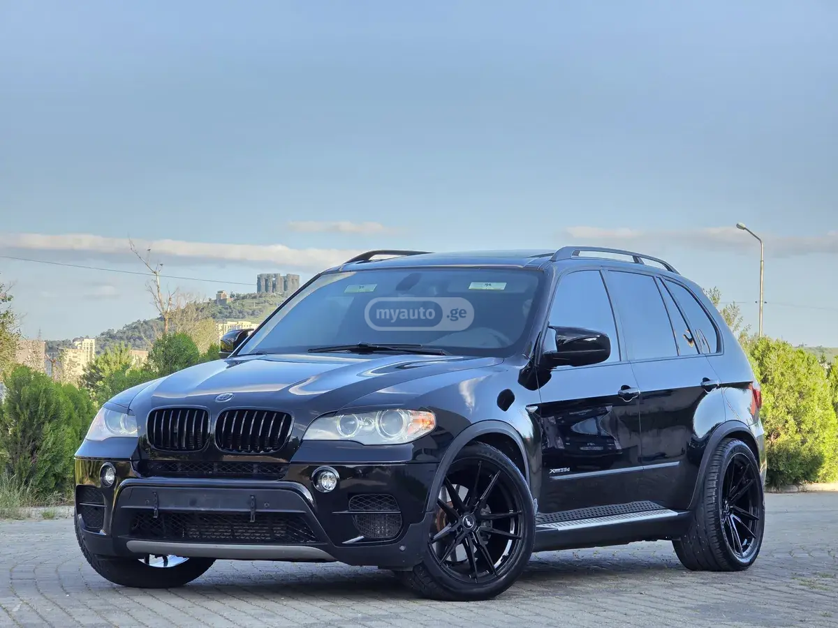 BMW X5 2012 — photo 2
