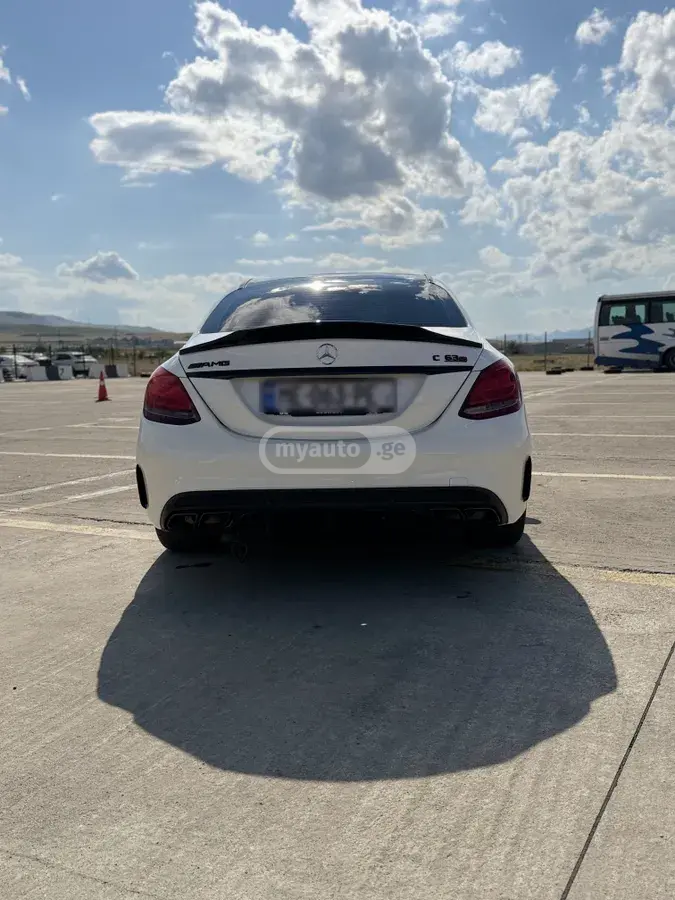 Mercedes-Benz C 63 AMG 2017 — photo 2