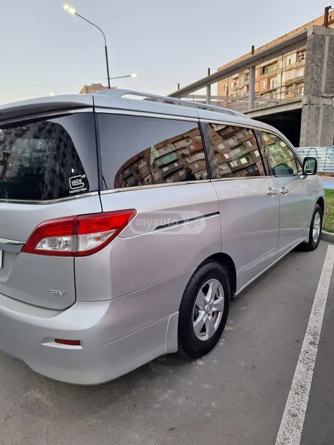 Nissan Quest