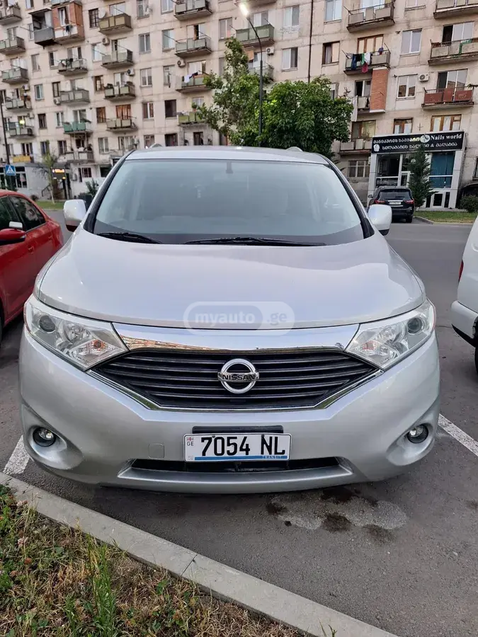 Nissan Quest 2013 — photo 2