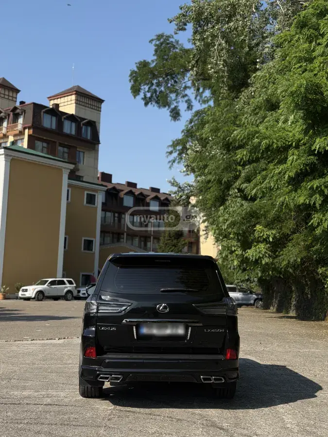 Lexus LX 450 2019 — photo 2