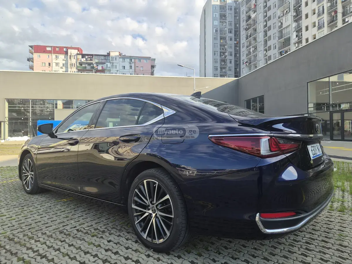 Lexus ES 250 2022 — photo 2