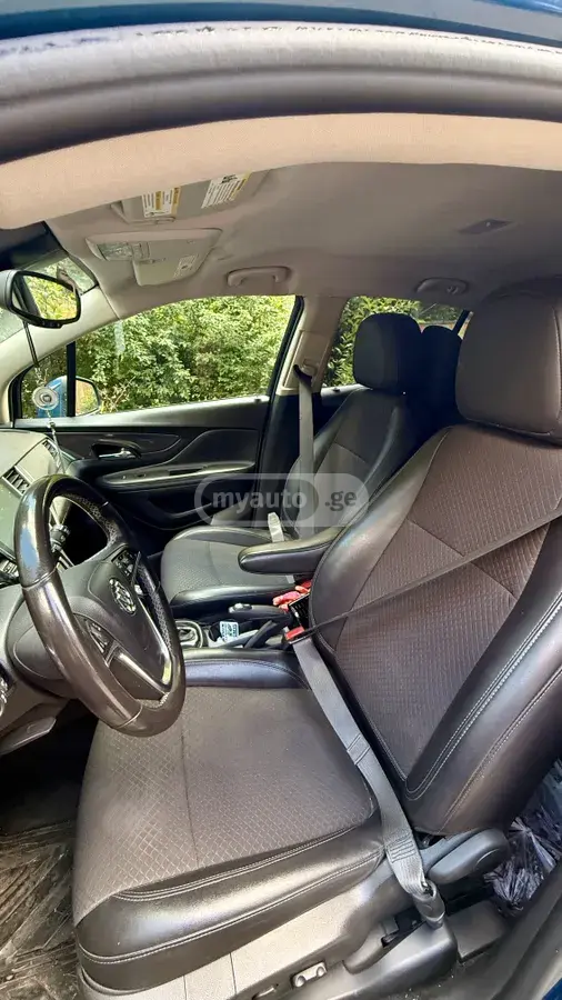 Buick Encore 2020 — photo 2