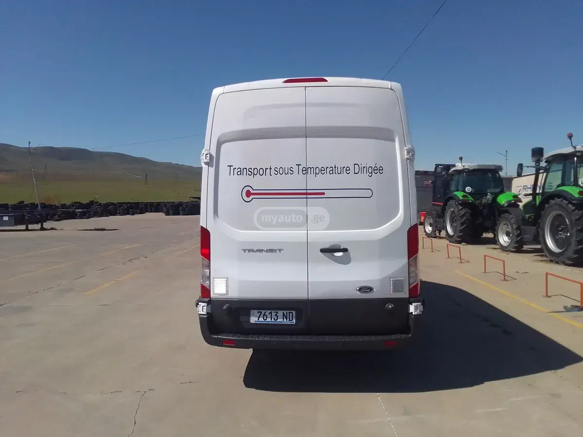 Ford Transit 2019 — photo 2