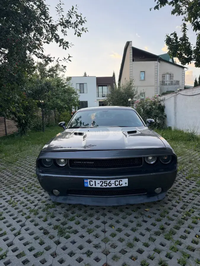 Dodge Challenger