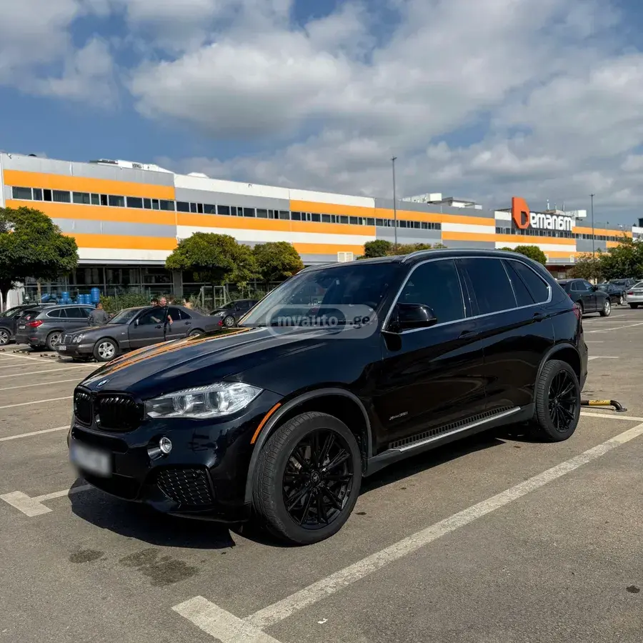 BMW X5 2015 — photo 2