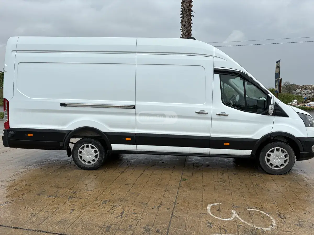 Ford Transit 2022 — photo 2