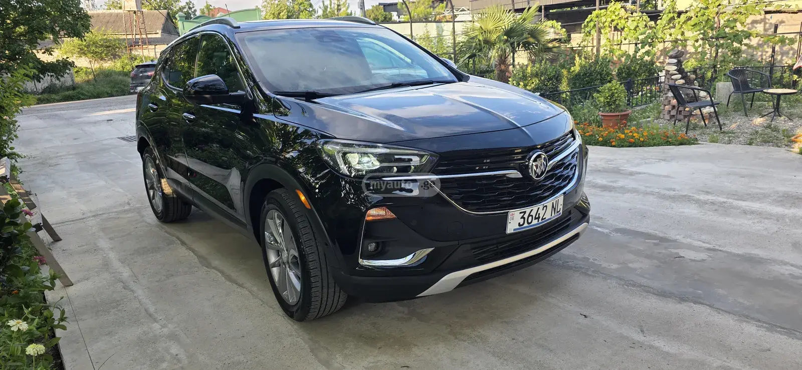 Buick Encore 2022 — photo 2