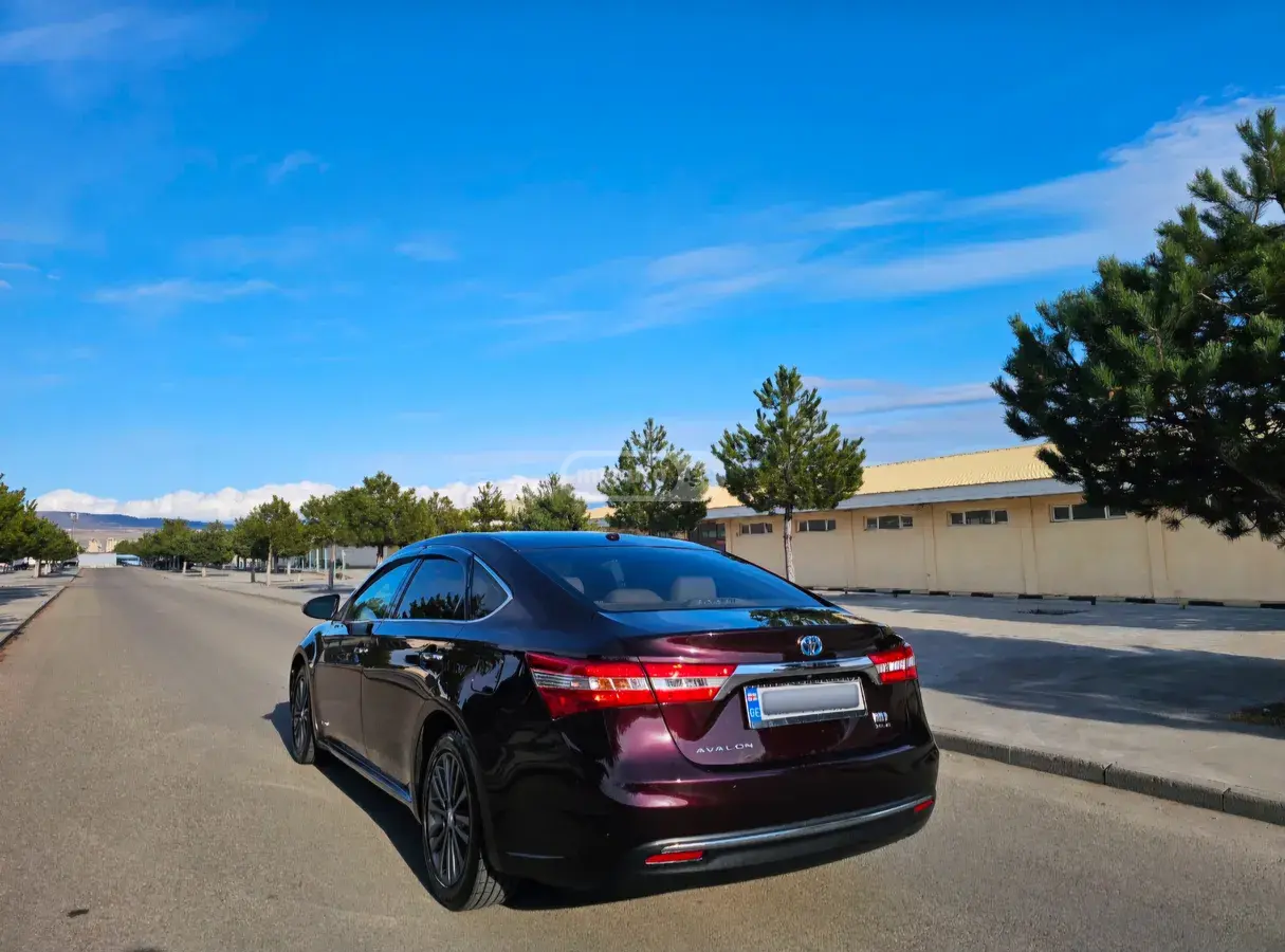 Toyota Avalon 2013 — photo 2