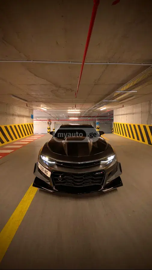 Chevrolet Camaro 2017 — photo 2