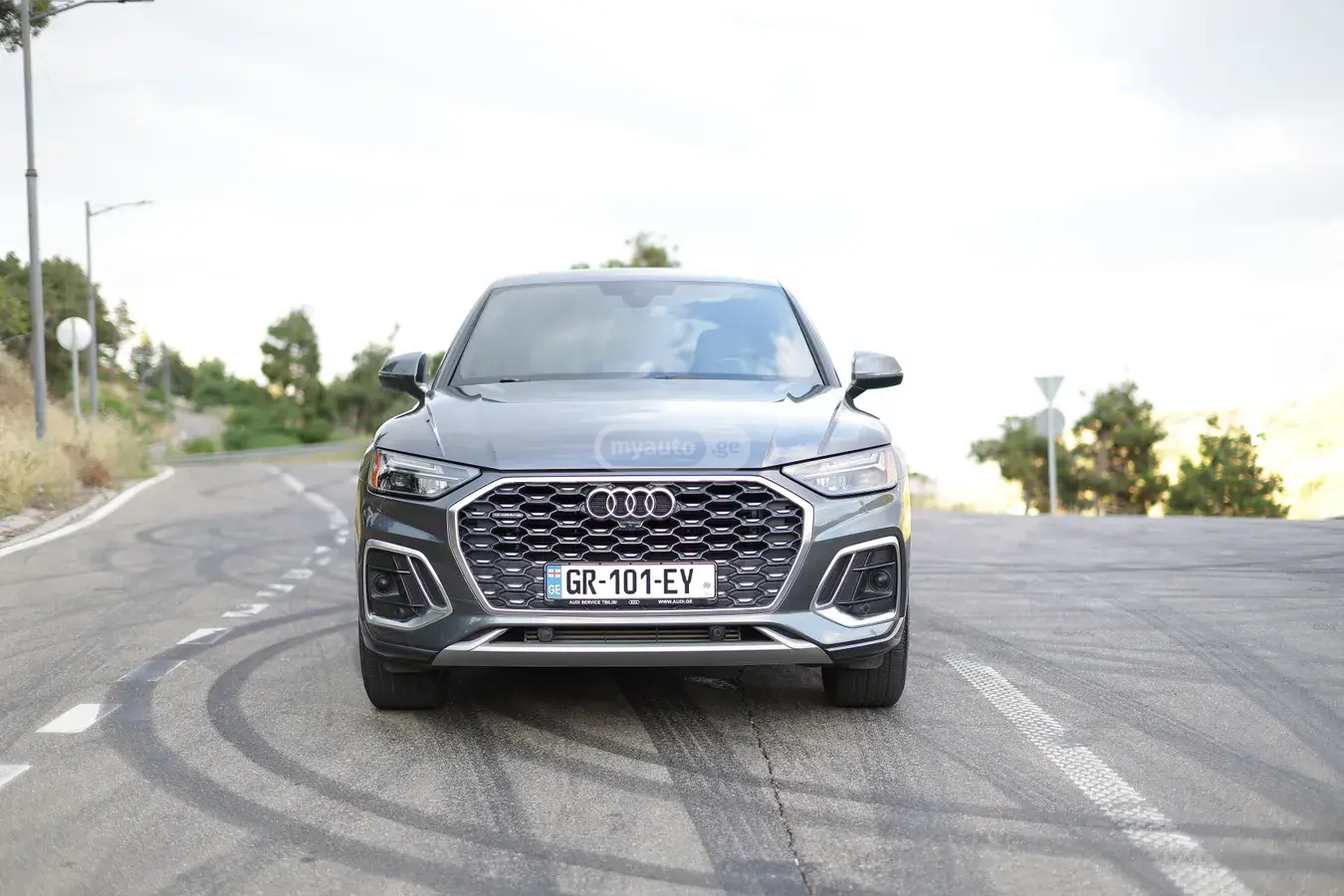 Audi Q5 2023 — photo 2