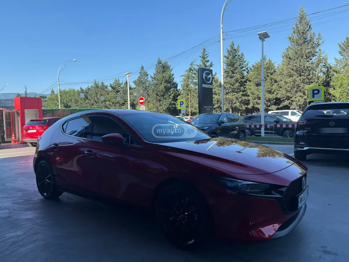 Mazda Mazda3 2024 — photo 2
