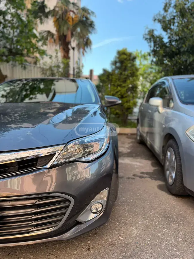 Toyota Avalon