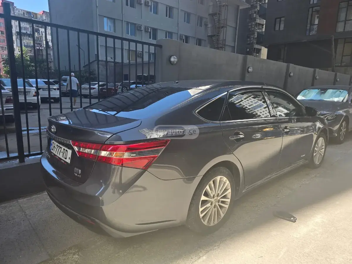 Toyota Avalon 2013 — photo 2