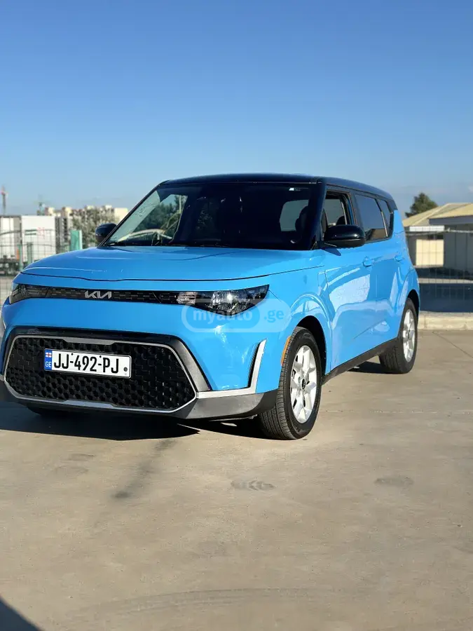 Kia Soul 2023 — photo 2