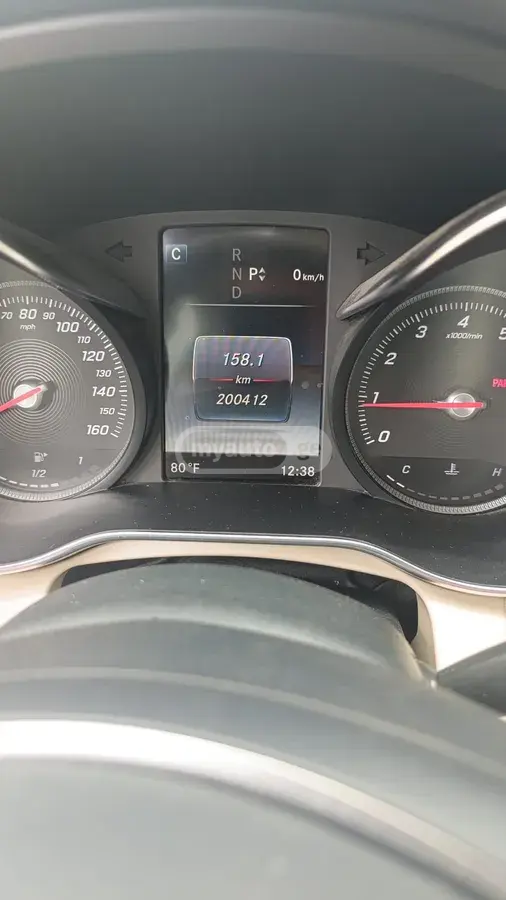Mercedes-Benz C 300 2017 — photo 2
