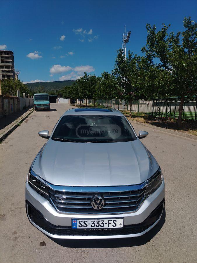 Volkswagen Passat 2020 — photo 2