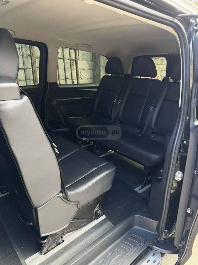 Mercedes-Benz Metris Passenger Van 2017 — photo 2