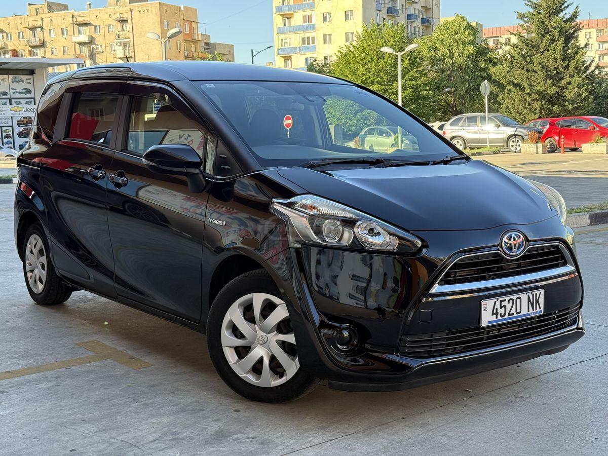 Toyota Sienta