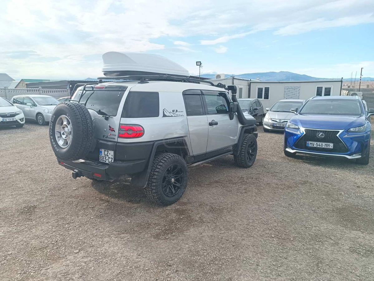 Toyota FJ Cruiser 2008 — photo 2