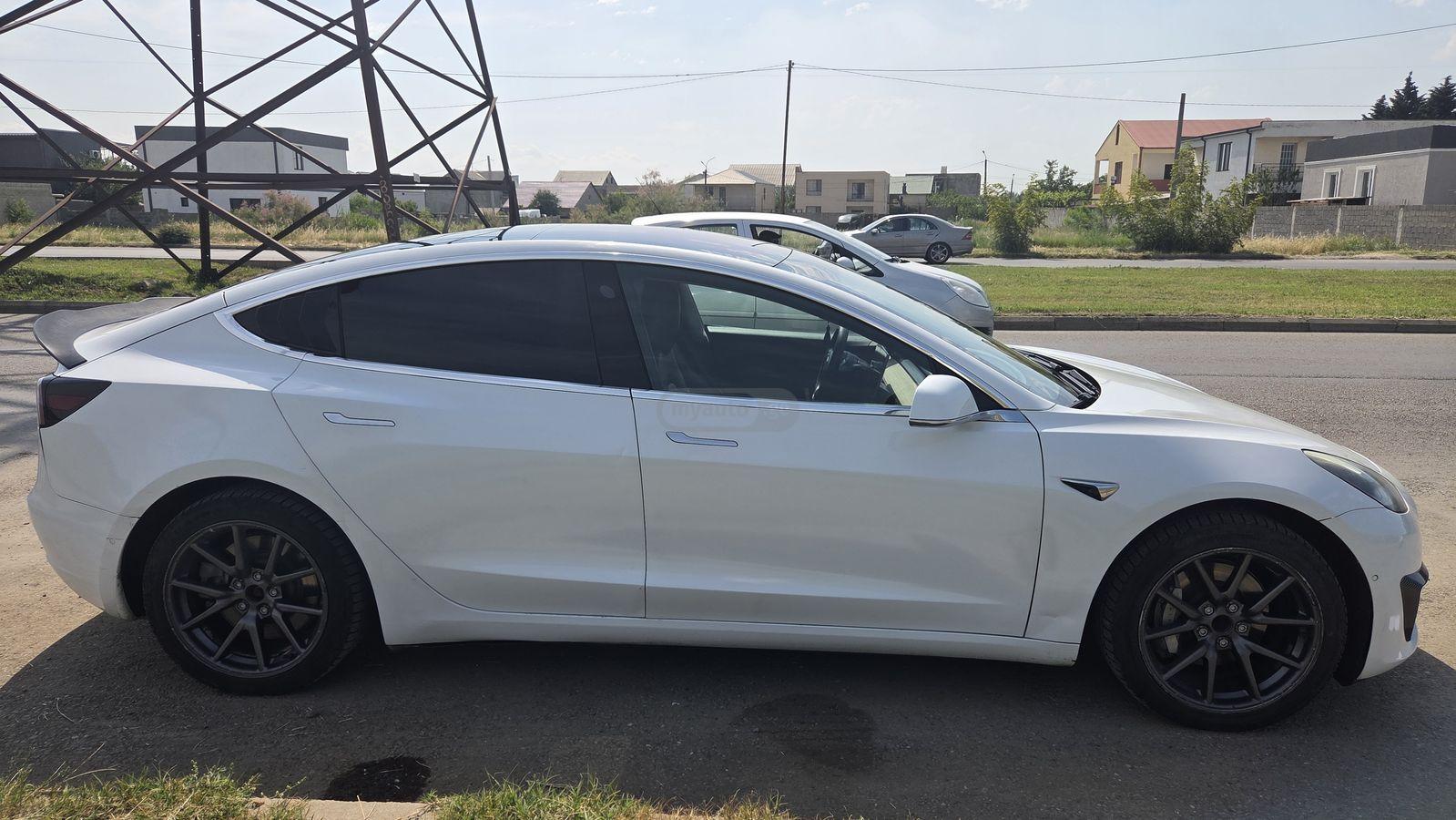 Tesla Model 3 2018 — photo 2