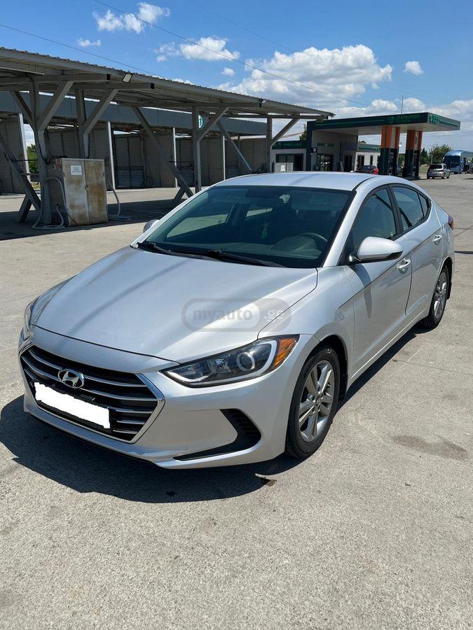 Hyundai Elantra 2017 — photo 2