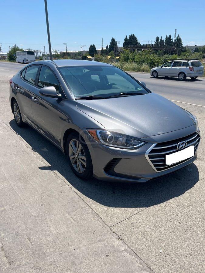 Hyundai Elantra 2018 — photo 2