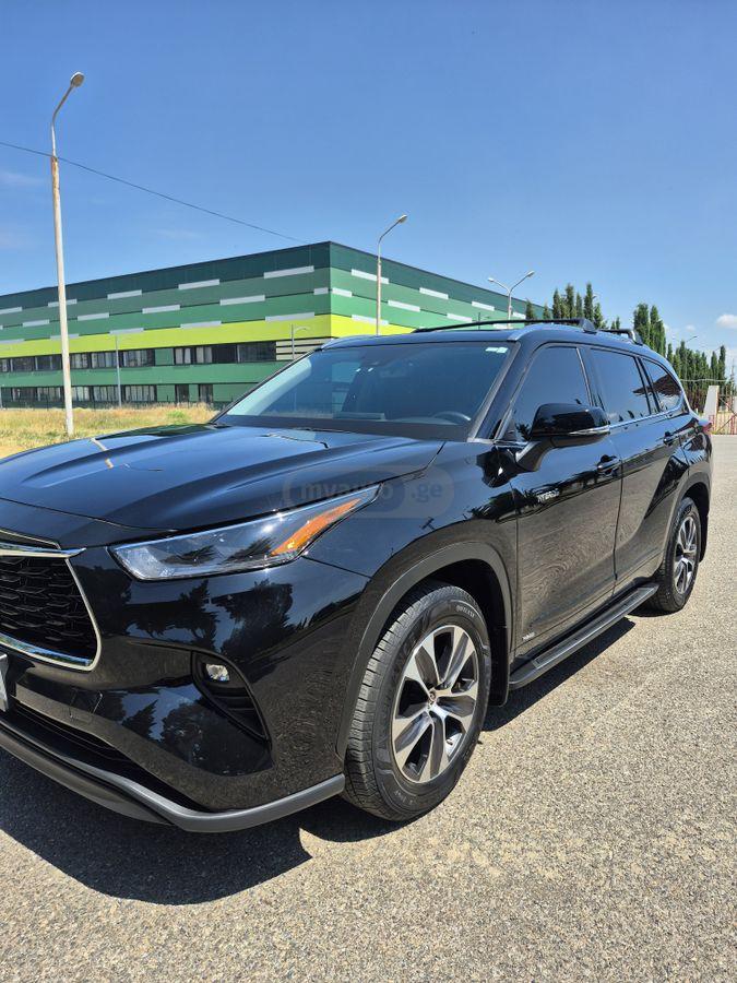 Toyota Highlander 2021 — photo 2