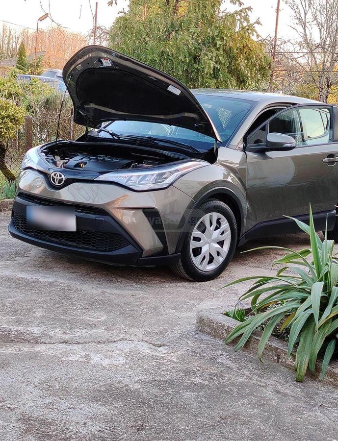 Toyota C-HR 2020 — photo 2