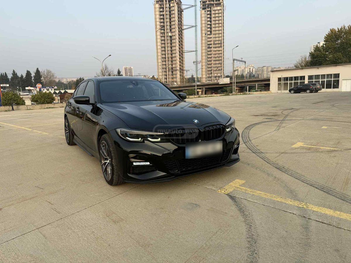 BMW 330