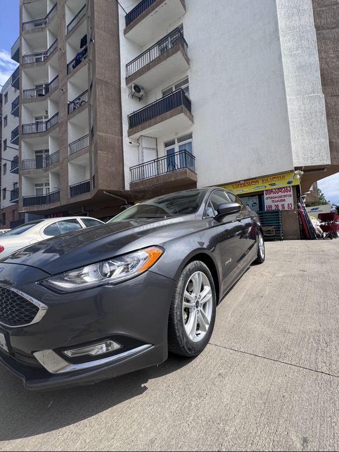 Ford Fusion 2018 — photo 2