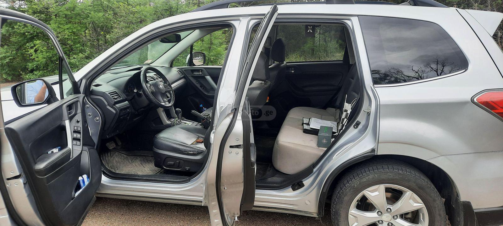 Subaru Forester 2014 — photo 2