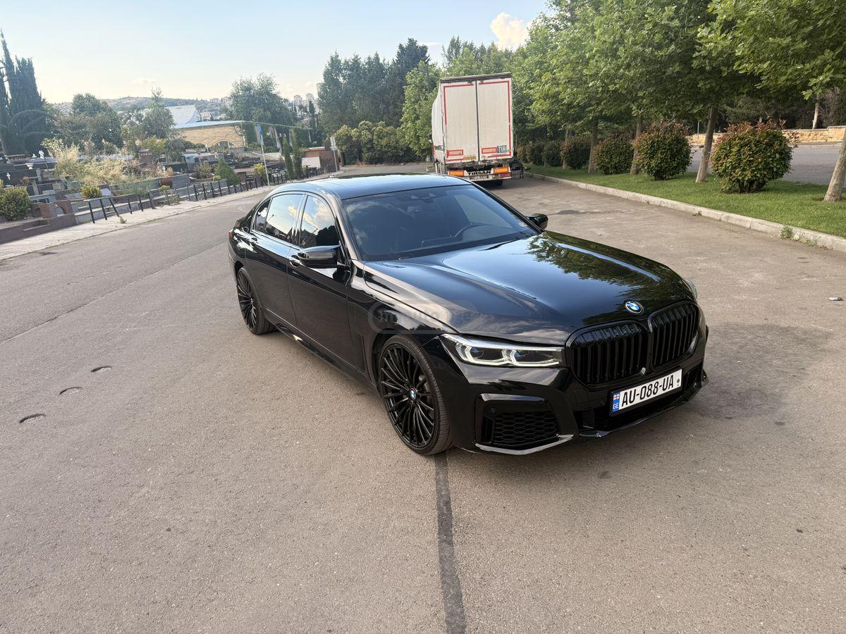BMW 740 2019 — photo 2