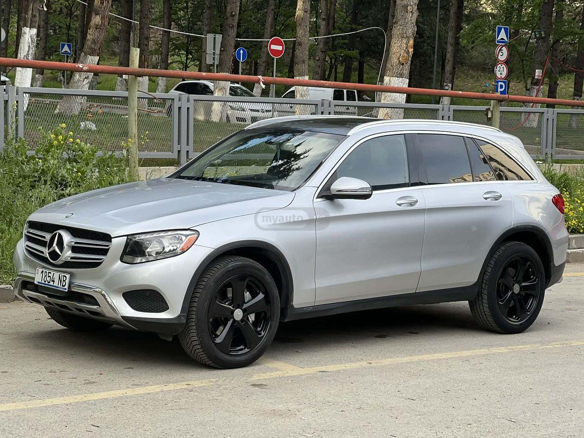 Mercedes-Benz GLC 300 2015 — photo 2