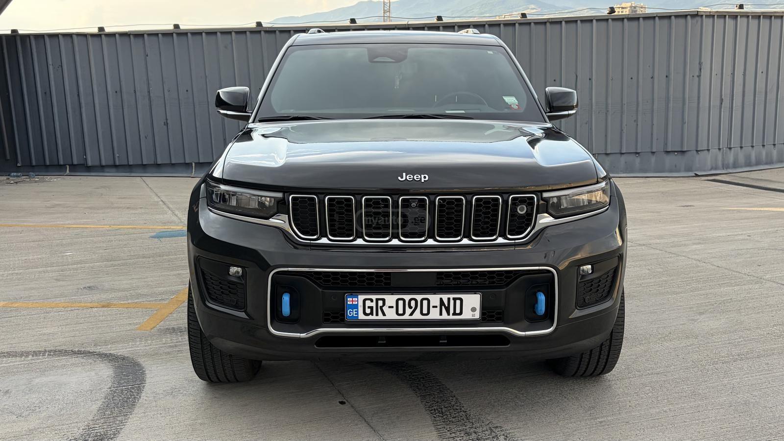 Jeep Grand Cherokee 2023 — photo 2