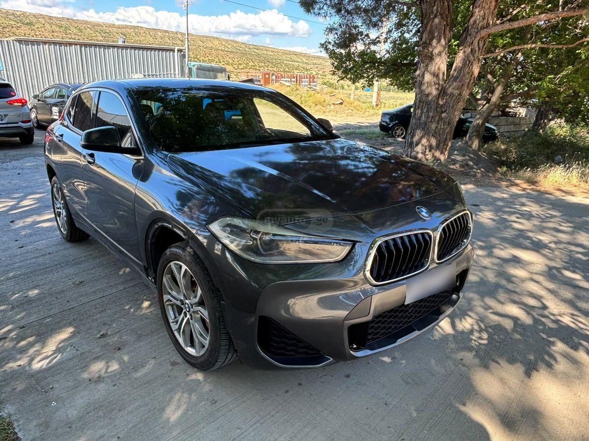 BMW X2 2018 — photo 2