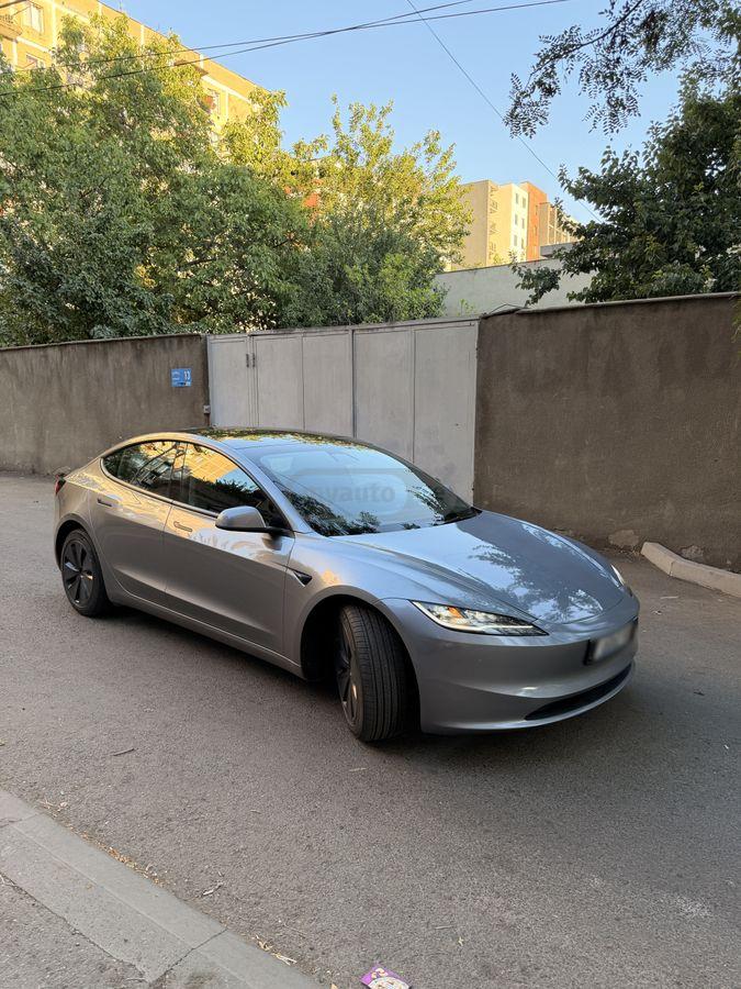 Tesla Model 3 2026 — photo 2