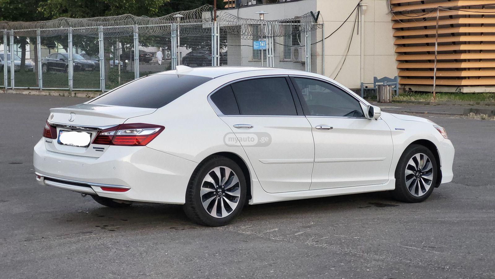 Honda Accord 2017 — photo 2