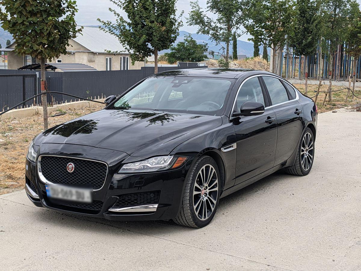 Jaguar XF