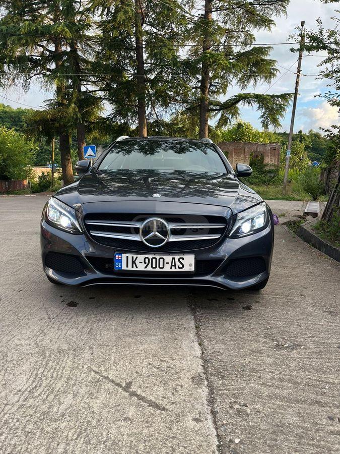 Mercedes-Benz C 350 2015 — photo 2