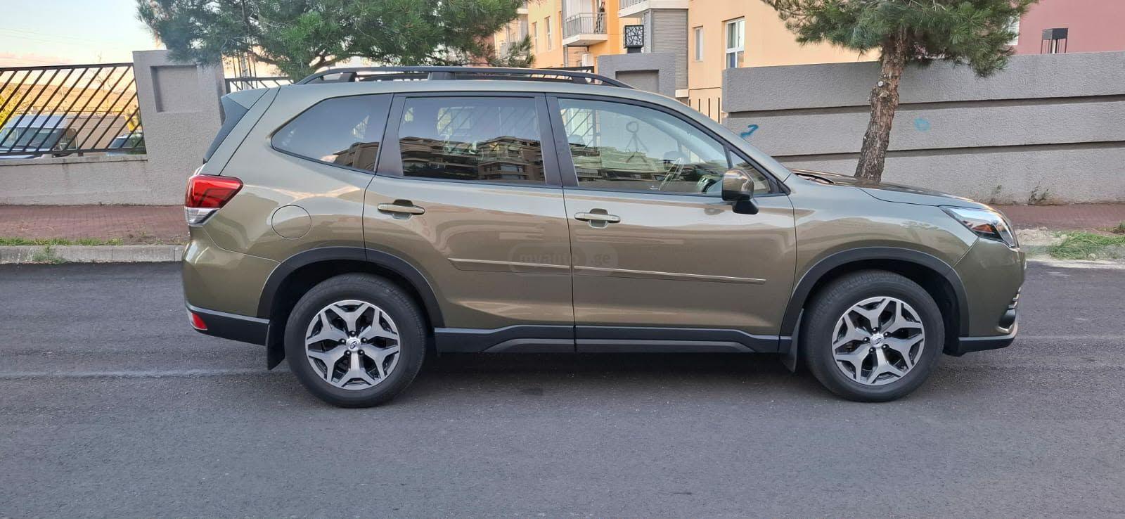 Subaru Forester 2023 — photo 2