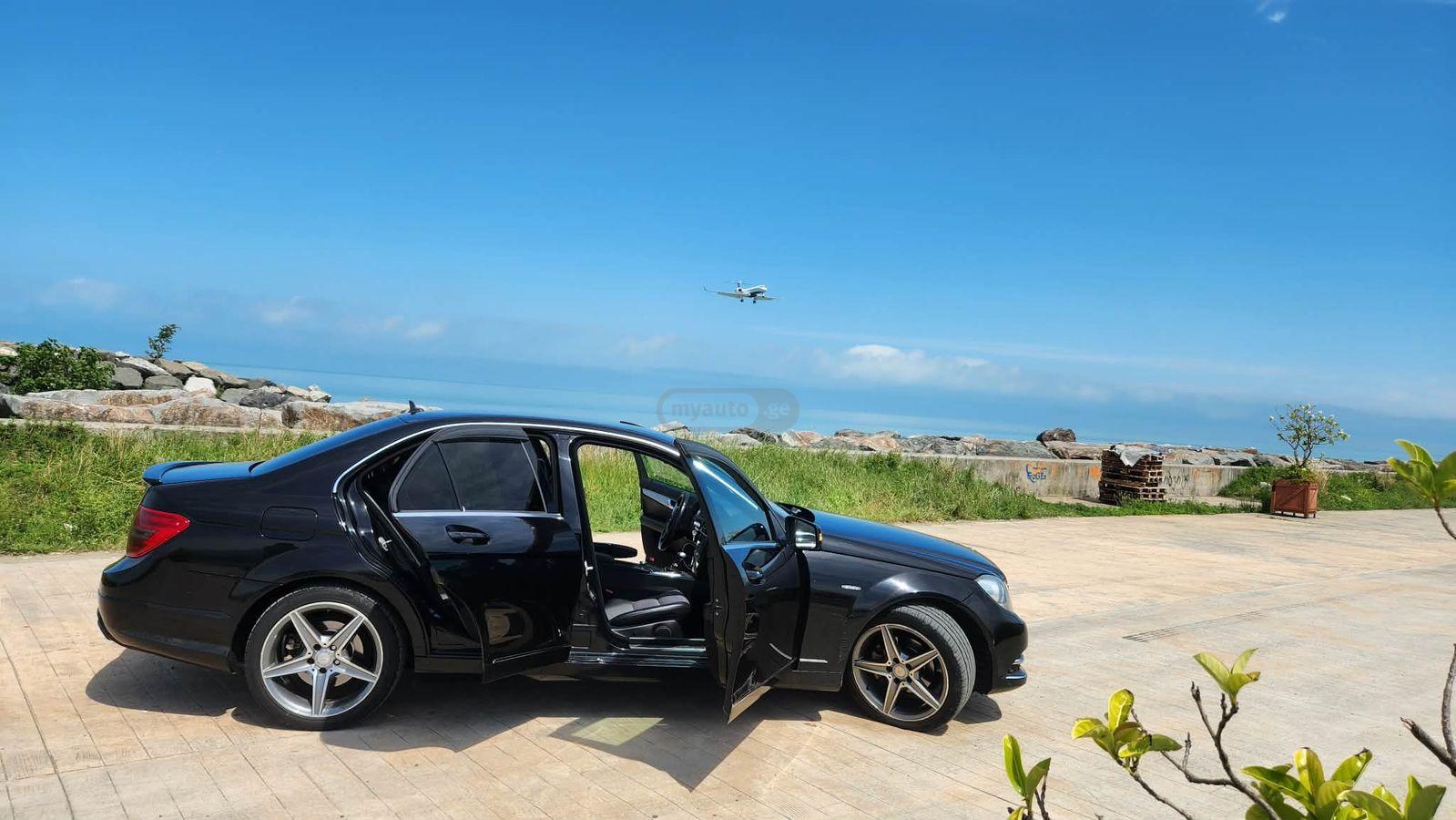 Mercedes-Benz C 220