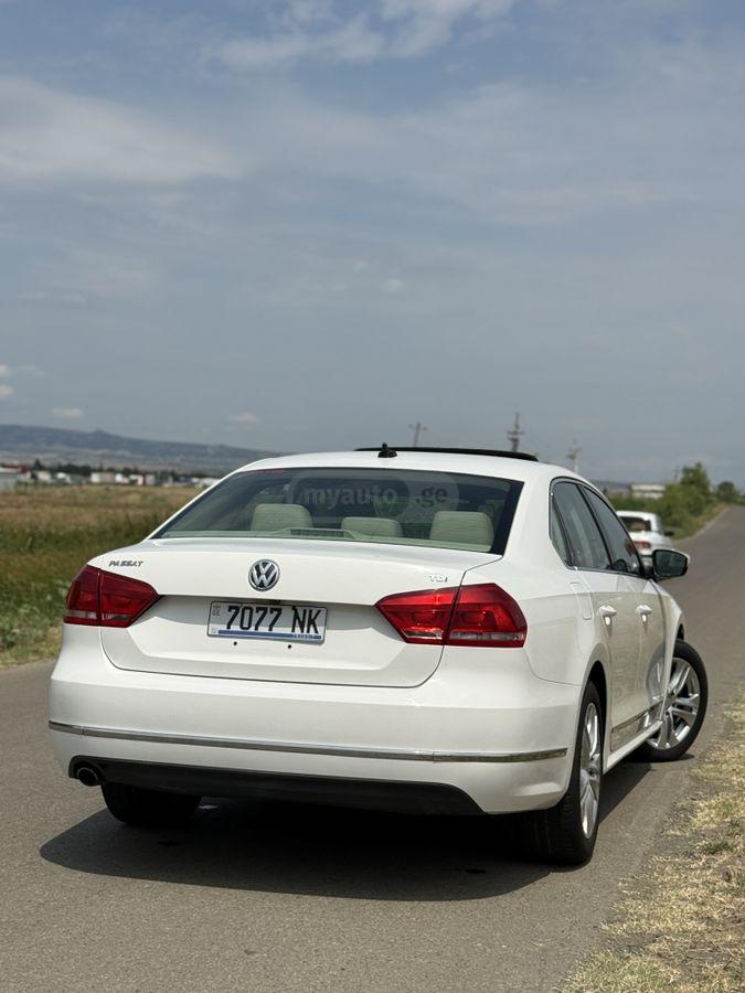 Volkswagen Passat 2015 — photo 2
