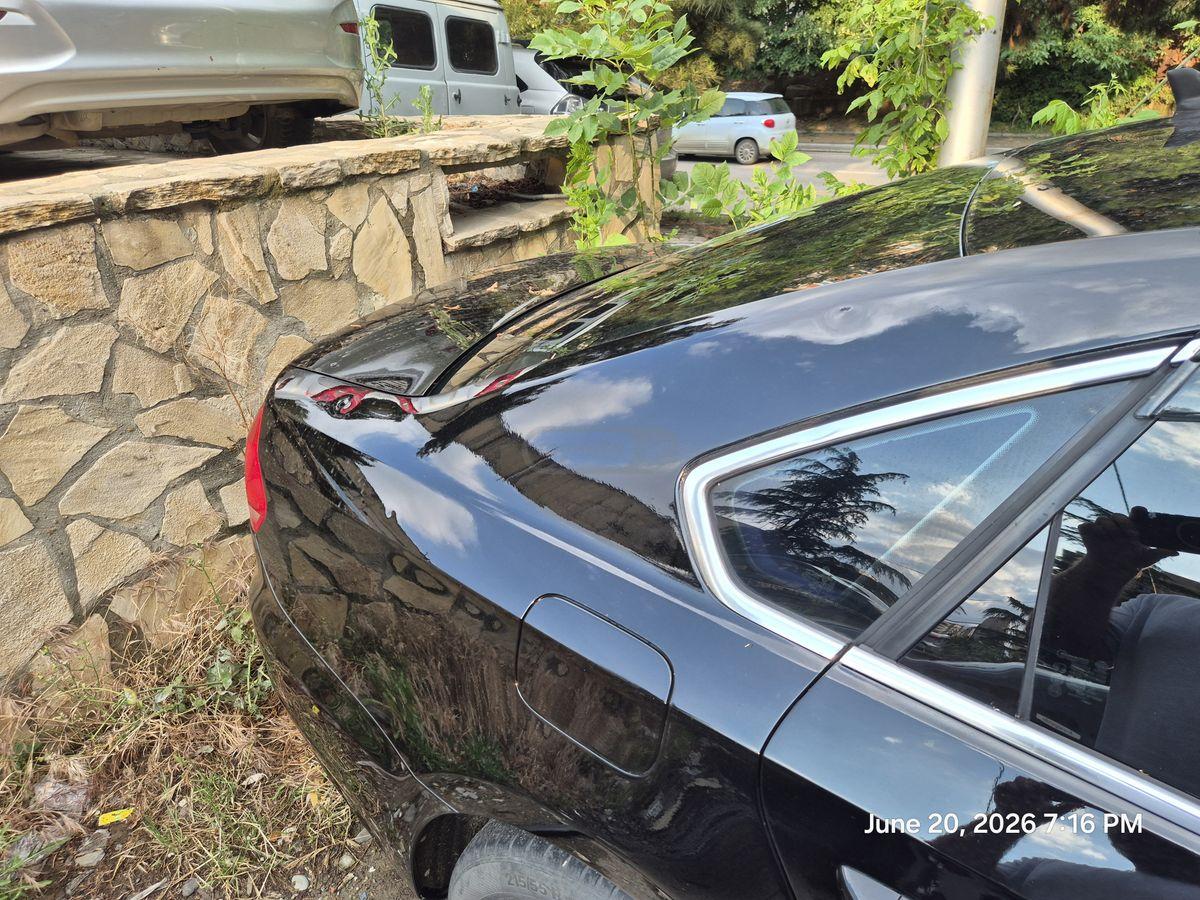 Volkswagen Passat 2012 — photo 2
